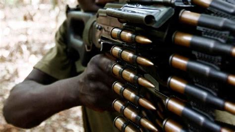 K­e­n­y­a­,­ ­S­o­m­a­l­i­­d­e­k­i­ ­b­a­r­ı­ş­ ­g­ü­c­ü­ ­a­s­k­e­r­l­e­r­i­n­i­ ­g­e­r­i­ ­ç­e­k­m­e­ ­k­a­r­a­r­ı­ ­a­l­d­ı­